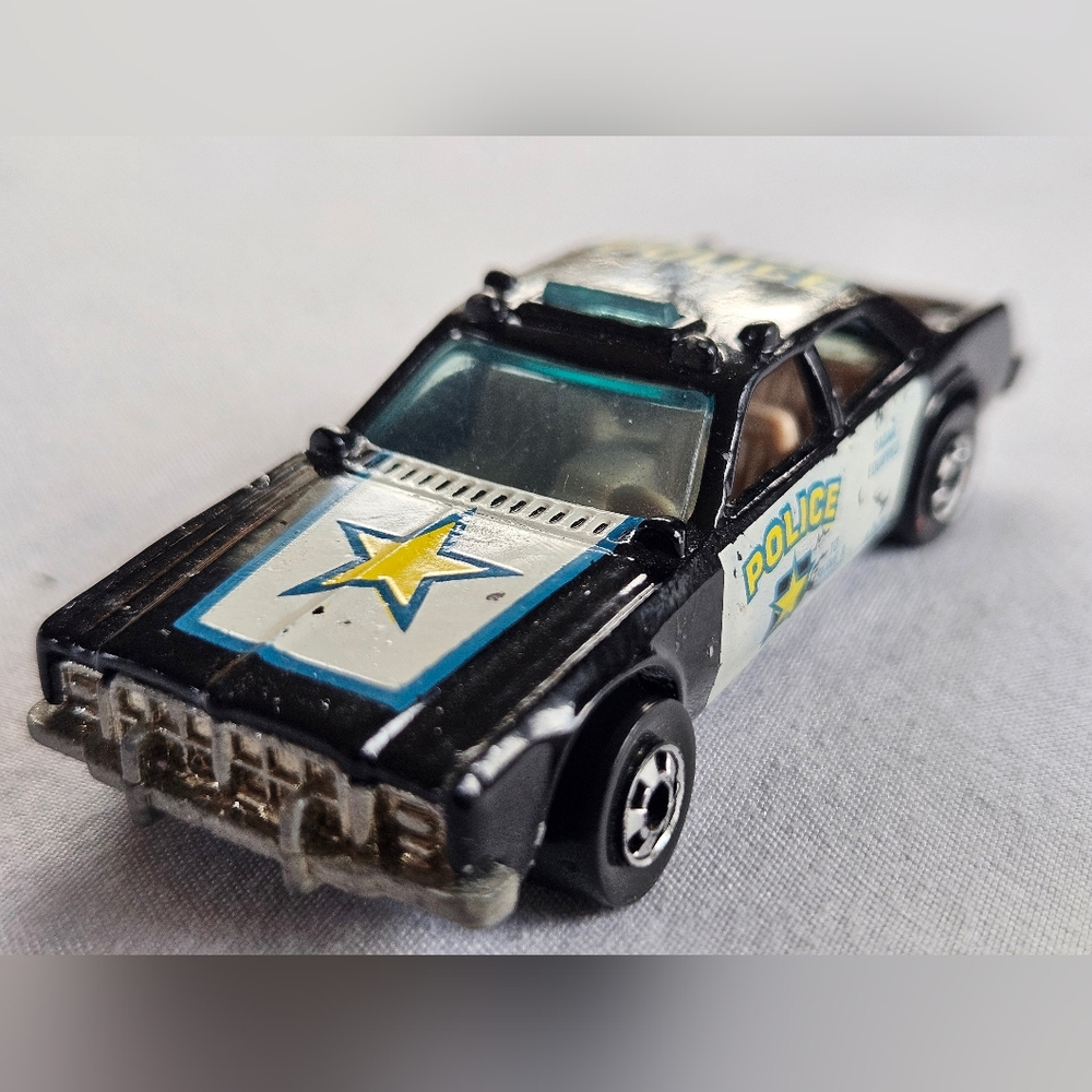 Police Car 123 Radar Equipped Serve & Protect 1977 Vtg Hot Wheels Diecast Toy